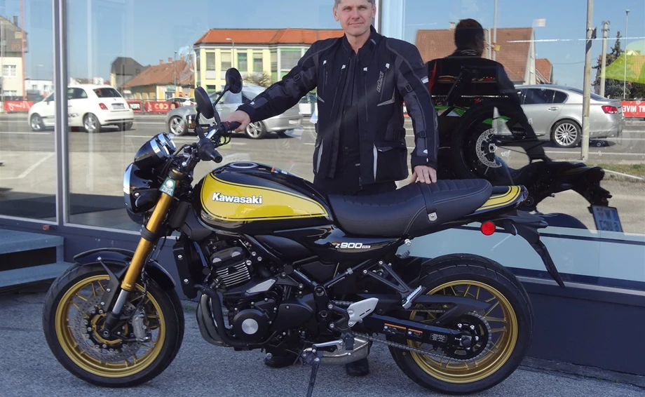 Du brauchst nicht immer einen Plan. Manchmal genügt schon ein Motorrad! Bild 1: Du brauchst nicht immer einen Plan. Manchmal genügt schon ein Motorrad!