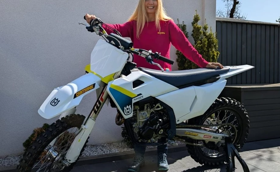 Mädels finden immer mehr Gefallen am MX-Sport! Bild 1: Mädels finden immer mehr Gefallen am MX-Sport!