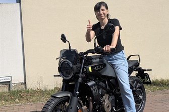 Echte Prinzessinnen kommen nicht im Kleid sondern in der Lederkombi!