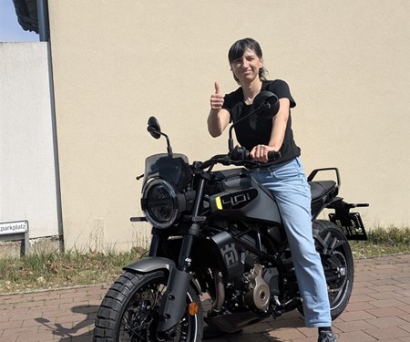 Echte Prinzessinnen kommen nicht im Kleid sondern in der Lederkombi!