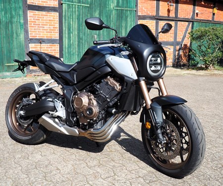 Junge Gebrauchte: Honda CB 650 R Neo Sports Cafe´