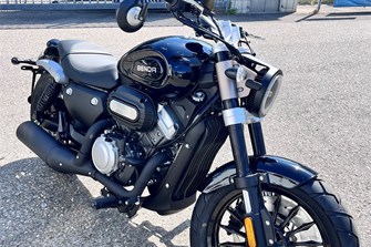 Endlich da! 125er Chincilla von Benda in schwarz