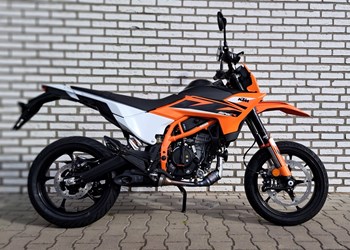 125 SMC R zum Spezial Preis + 4 Jahren Garantie