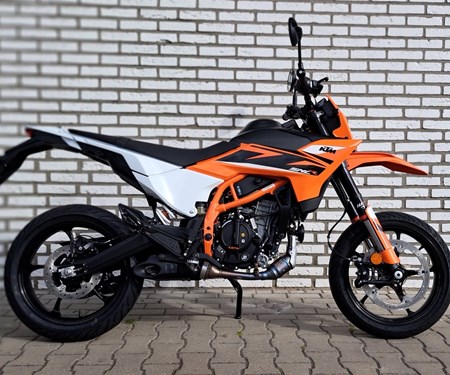 125 SMC R zum Spezial Preis + 4 Jahren Garantie