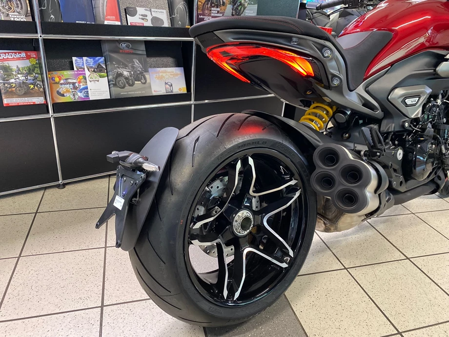 DIE NEUE XDIAVEL V4 von DUCATI ist da ! Bild 6: DIE NEUE XDIAVEL V4 von DUCATI ist da !