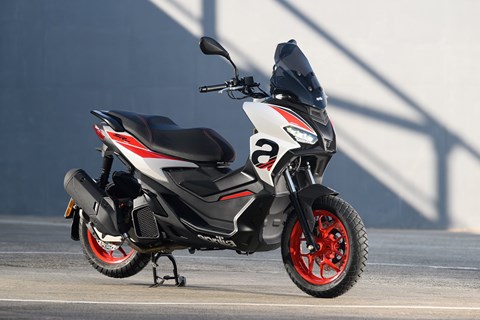 hmf Motorräder GmbH-News: 1.000 € Vorteil Aprilia SR GT 125 / 200 & Sonderaktion 125er Aprilias!