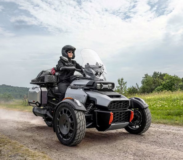 NEU & EINZIGARTIG
Wir haben aktuell 5 Can-Am Canyon Redrock Modelle bei uns im Showroom!Alle sind bereits verkauft – aber wir haben noch einen Vorführer für Probe ...