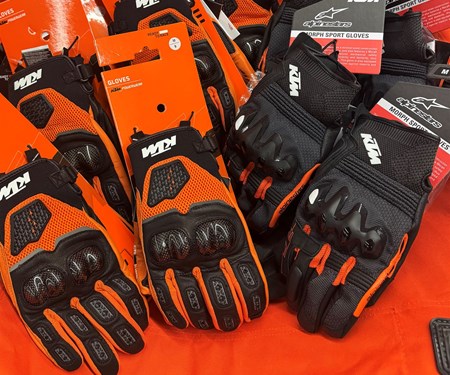 KTM Handschuhe neu eingetroffen….