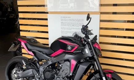 Heute ausgeliefert: Yamaha MT-09 Pretty Pink  Heute ausgeliefert: Yamaha MT-09 Pretty Pink