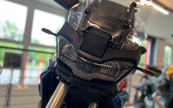 Neu im Store: Stelvio Duecento Tributo - Bild 8