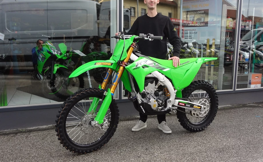 Willkommen in der Kawasaki MX- Familie ! Bild 1: Willkommen in der Kawasaki MX- Familie !