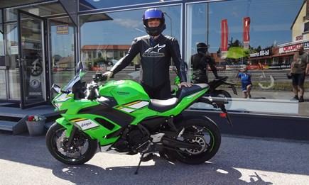 Das Leben ist zu kurz, um ein langweiliges Motorrad zu fahren.