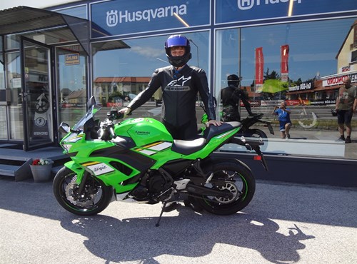 NEWS Das Leben ist zu kurz, um ein langweiliges Motorrad zu fahren.
