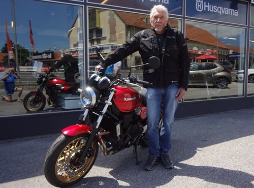 NEWS  Biker werden nicht grau. Das ist Chrom!