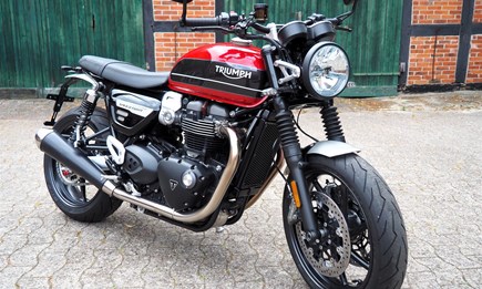 Triumph Speed Twin 1200 im Neuzustand!