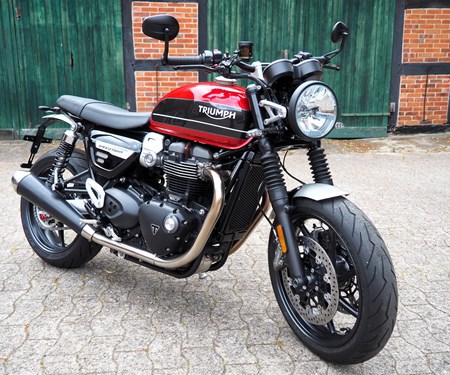 Triumph Speed Twin 1200 im Neuzustand!