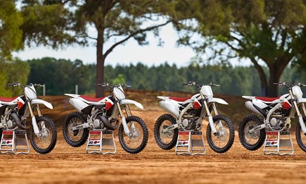 Auf einem erfolgreichen Erbe aufbauen: Die Yamaha Offroad Competition Modellreihe 2026 Auf einem erfolgreichen Erbe aufbauen: Die Yamaha Offroad Competition Modellreihe 2026