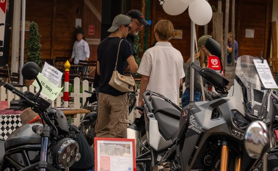 Motorradausstellung bei Segmüller Bild 2: Motorradausstellung bei Segmüller