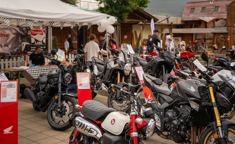 Motorradausstellung bei Segmüller Bild 3: Motorradausstellung bei Segmüller