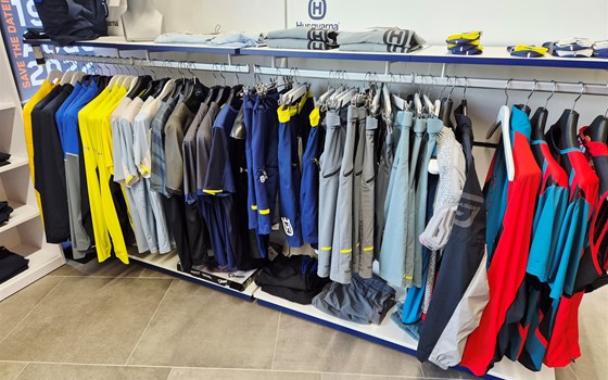 gut gekleidet.... - Bild 1