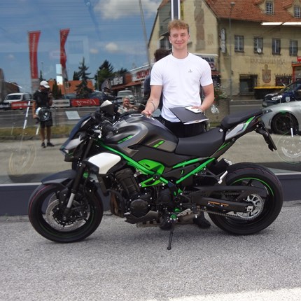 NEWS Wer sagt Glück ist nicht käuflich, hat sich noch nie ein Motorrad gekauft!