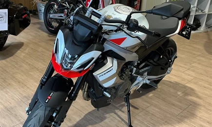 Aprilia Tuono 457 Aprilia Tuono 457