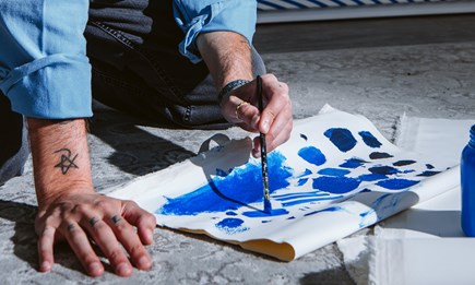 Die Panigale V4 Tricolore Italia inspiriert ein Kunstwerk des italienischen Künstlers Andrea Crespi