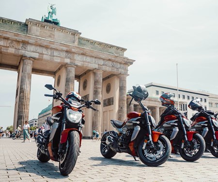 Ducati feiert die neue XDiavel V4 mit einem exklusiven Event im Highsnobiety Flagship-Store in Berlin.