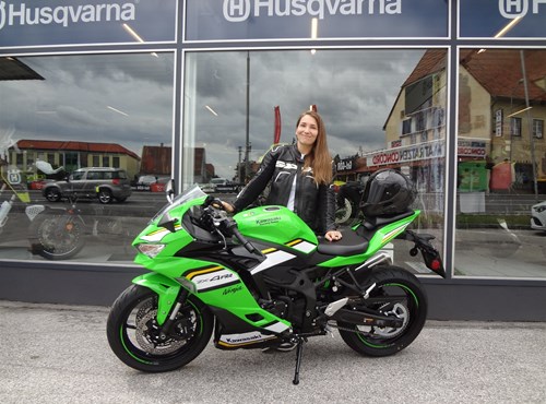 Alle Frauen sind gleich aber nur die Besten fahren Motorrad!