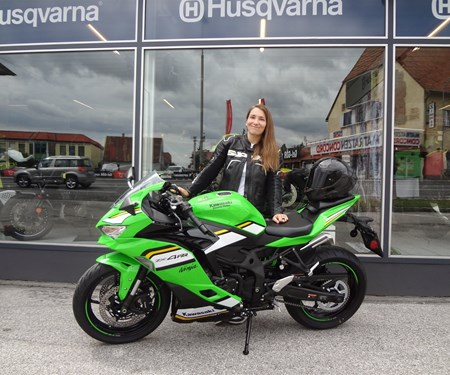 Alle Frauen sind gleich aber nur die Besten fahren Motorrad!