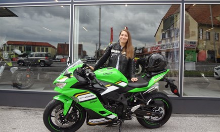 Alle Frauen sind gleich aber nur die Besten fahren Motorrad! Alle Frauen sind gleich aber nur die Besten fahren Motorrad!