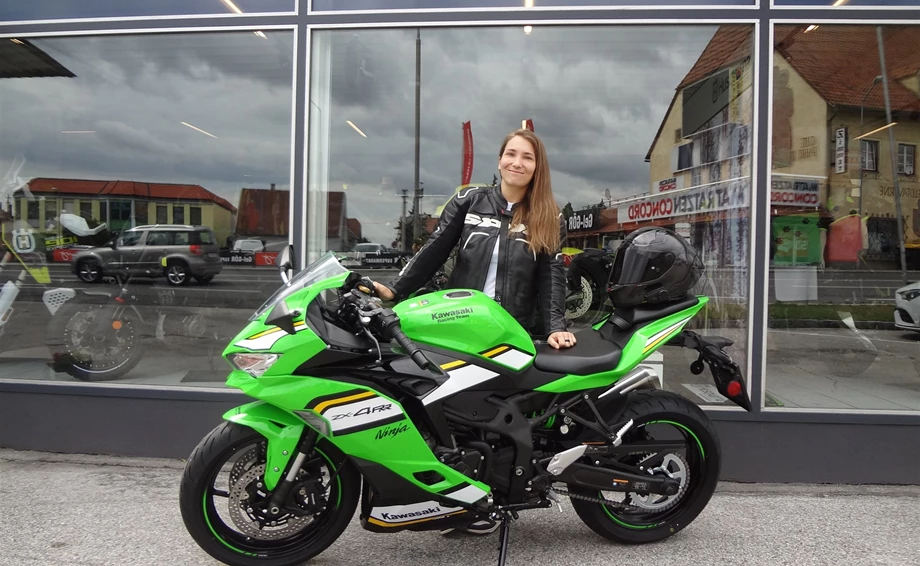 Alle Frauen sind gleich aber nur die Besten fahren Motorrad! Bild 1: Alle Frauen sind gleich aber nur die Besten fahren Motorrad!