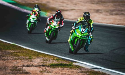 Kawasaki Ninja ZX-4RR Cup Rennwochenende in Oschersleben
