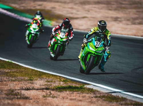 Kawasaki Ninja ZX-4RR Cup Rennwochenende in Oschersleben
