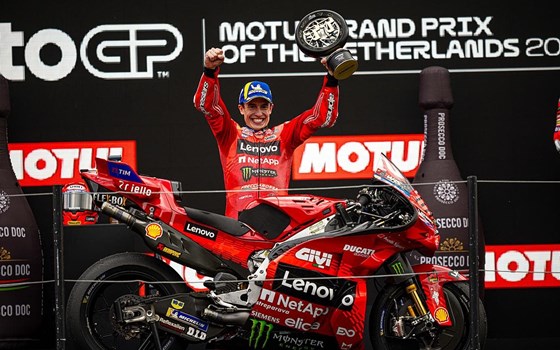 MotoGP Runde 10 in Assen: Marc Márquez siegt in Sprint und Rennen, Bagnaia auf Platz 3 - Bild 12