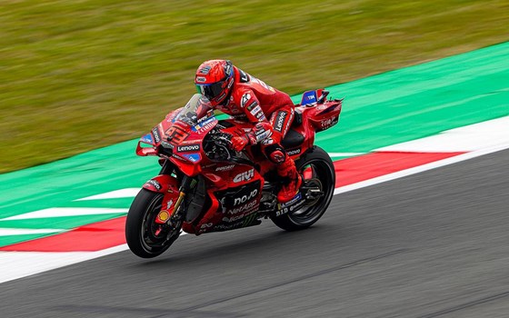 MotoGP Runde 10 in Assen: Marc Márquez siegt in Sprint und Rennen, Bagnaia auf Platz 3 - Bild 13