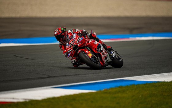 MotoGP Runde 10 in Assen: Marc Márquez siegt in Sprint und Rennen, Bagnaia auf Platz 3 - Bild 22