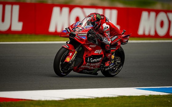 MotoGP Runde 10 in Assen: Marc Márquez siegt in Sprint und Rennen, Bagnaia auf Platz 3 - Bild 23