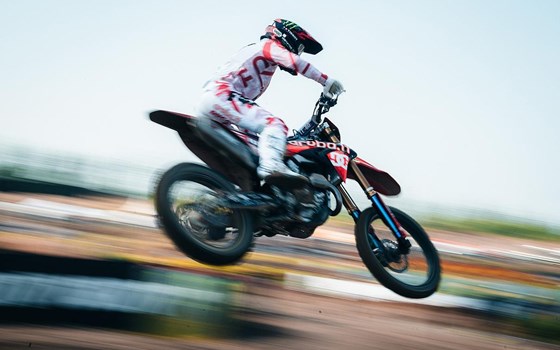 MXGP Runde 13 in Iitti Kymi: Hartes Wochenende für das Aruba.it MX Team - Bild 6