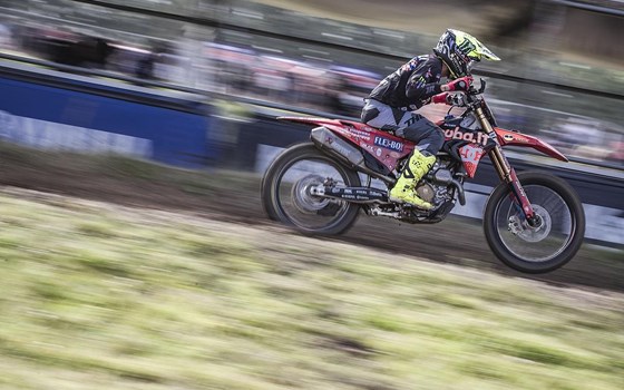 MXGP Runde 12 in Matterley Basin: Beide Desmo450 MX unter den Top 10 - Bild 15