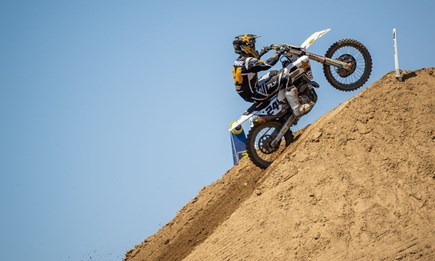 RJ Hampshire and Malcolm Stewart in the fight at Hangtown National