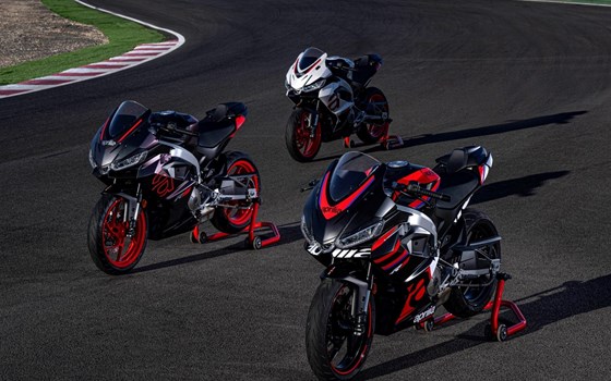 BEST LIGHTWEIGHT STREETBIKE: APRILIA RS 457 - Bild 2