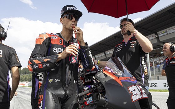 Lorenzo Savadori für weitere zwei Jahre bei Aprilia Racing - Bild 3