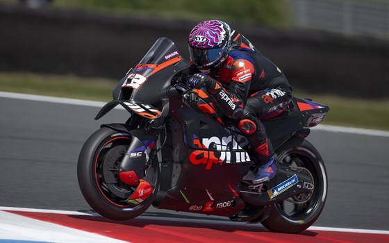 Lorenzo Savadori für weitere zwei Jahre bei Aprilia Racing - Bild 4