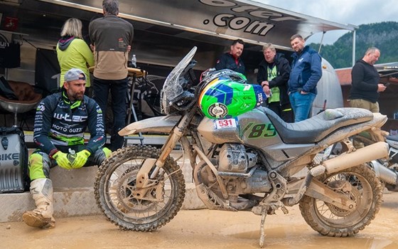 Moto Guzzi feiert erfolgreiche Premiere beim Erzberg Rodeo 2025 - Bild 2