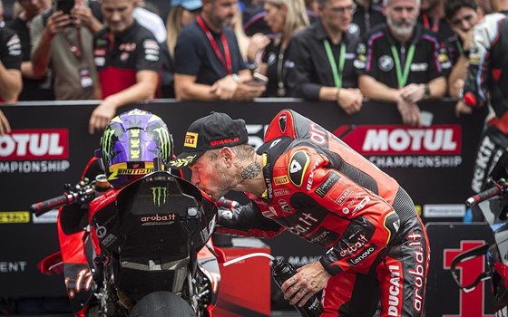 WSBK Runde 8 am Balaton: Bulega in beiden Rennen wieder auf P2, Bautista in Rennen 2 out - Bild 14