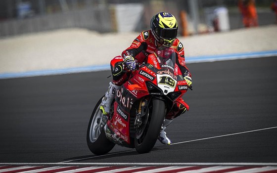 WSBK Runde 8 am Balaton: Bulega in beiden Rennen wieder auf P2, Bautista in Rennen 2 out - Bild 18