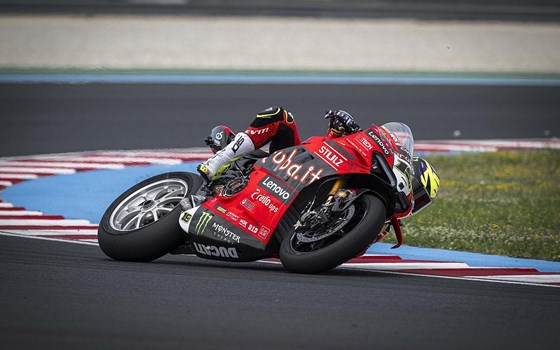 WSBK Runde 8 am Balaton: Bulega in beiden Rennen wieder auf P2, Bautista in Rennen 2 out - Bild 19