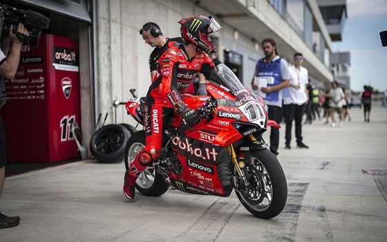 WSBK Runde 8 am Balaton: Bulega in beiden Rennen wieder auf P2, Bautista in Rennen 2 out - Bild 6