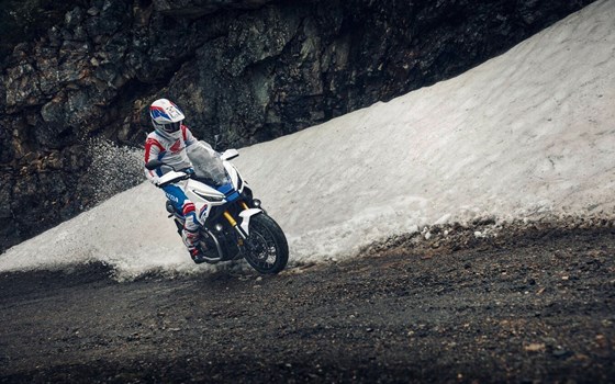 Honda Semmler - neue Farben 2026 für X-ADV 750 - Bild 6
